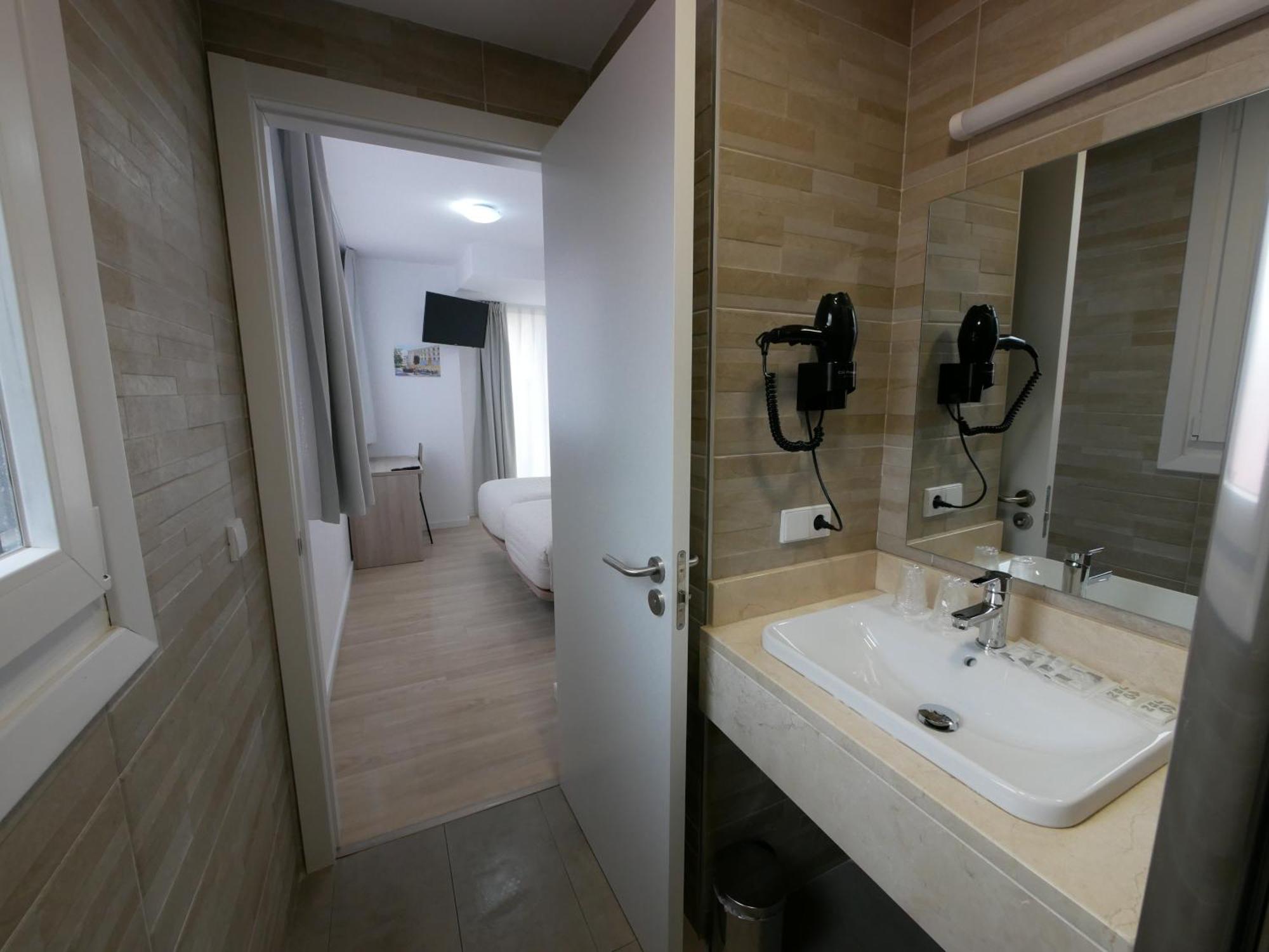 Hotel Myro Gijon Exterior photo